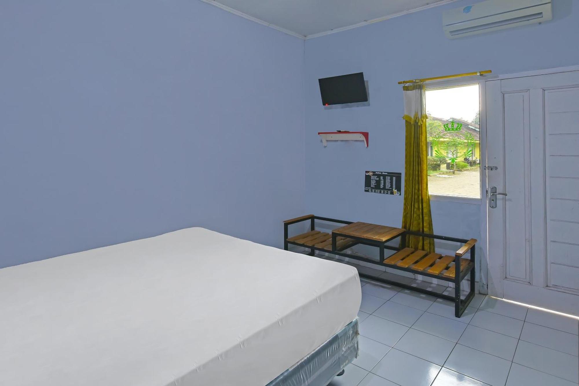 Spot On 91905 Hotel Cipto Arum Cilacap Dış mekan fotoğraf