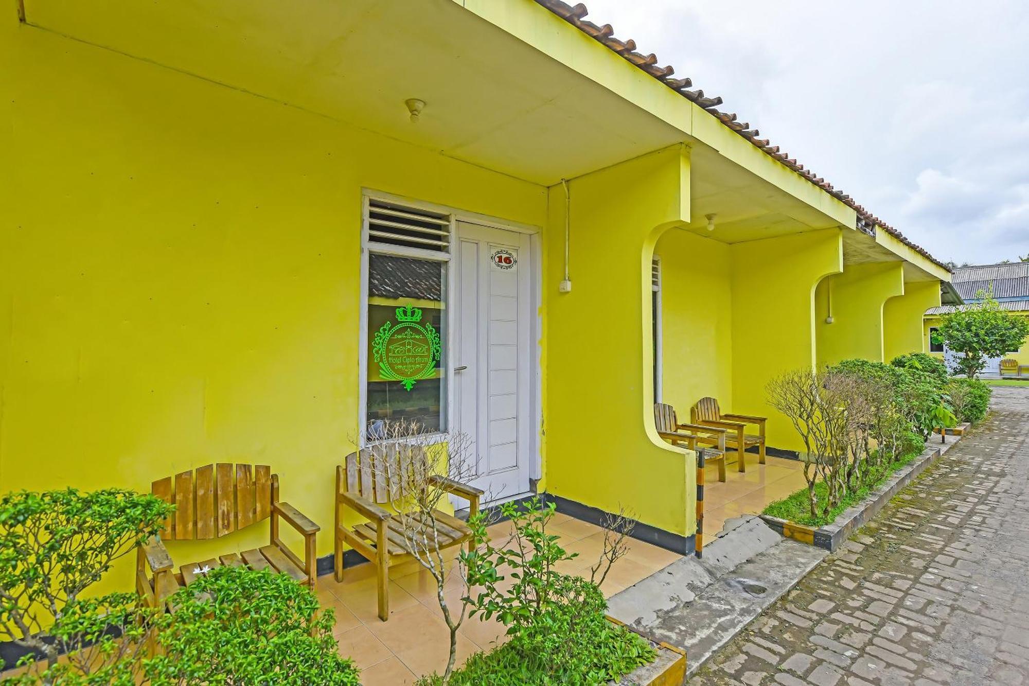 Spot On 91905 Hotel Cipto Arum Cilacap Dış mekan fotoğraf
