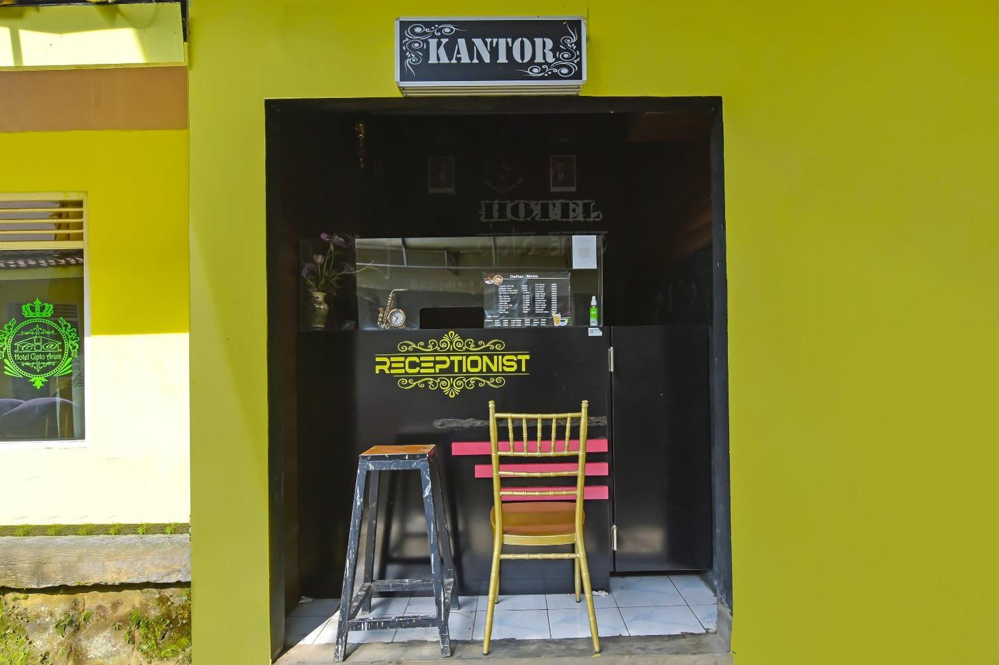 Spot On 91905 Hotel Cipto Arum Cilacap Dış mekan fotoğraf