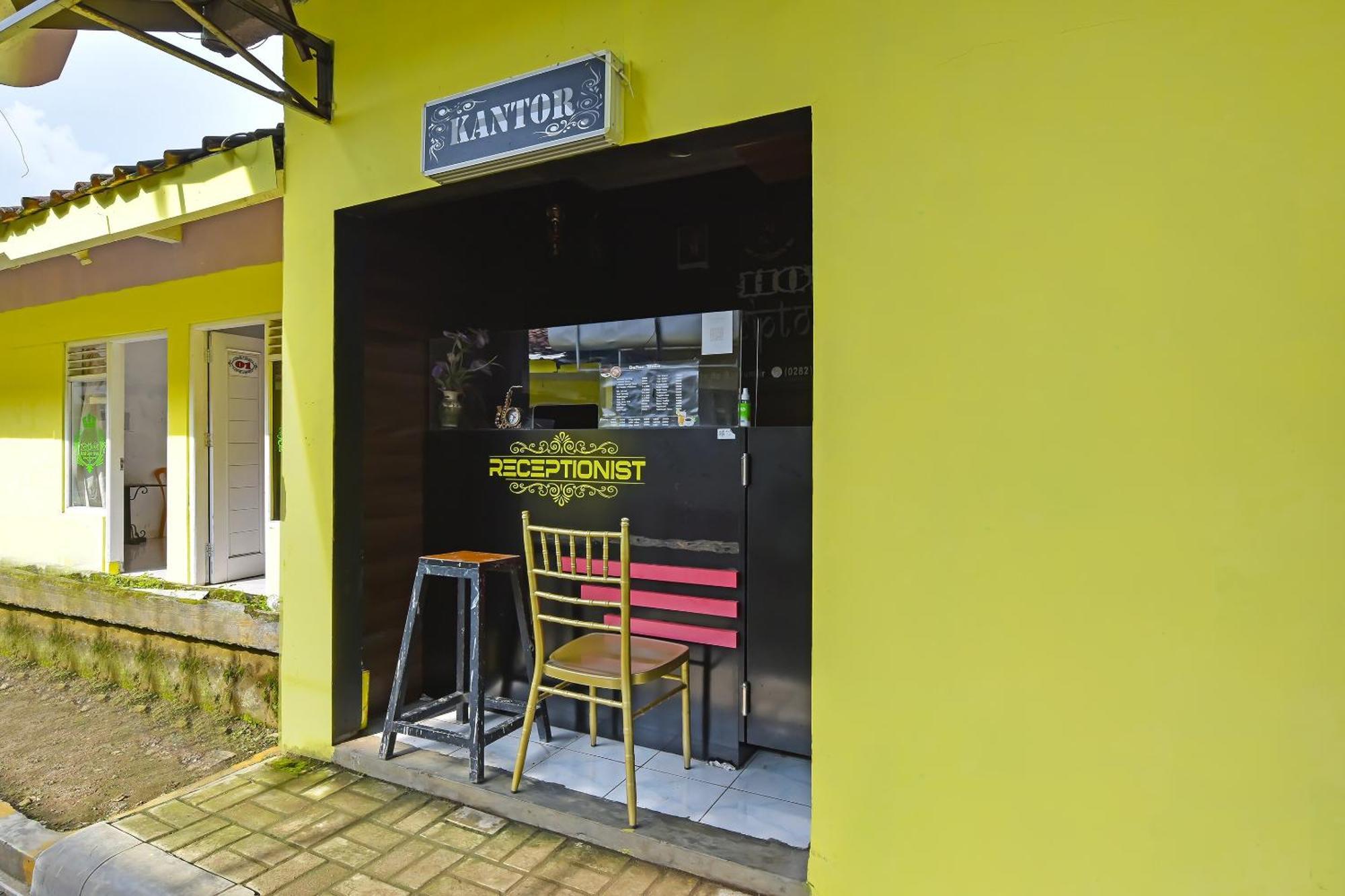 Spot On 91905 Hotel Cipto Arum Cilacap Dış mekan fotoğraf