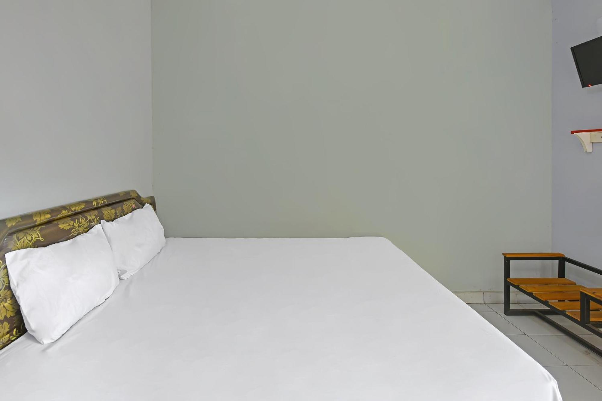 Spot On 91905 Hotel Cipto Arum Cilacap Dış mekan fotoğraf